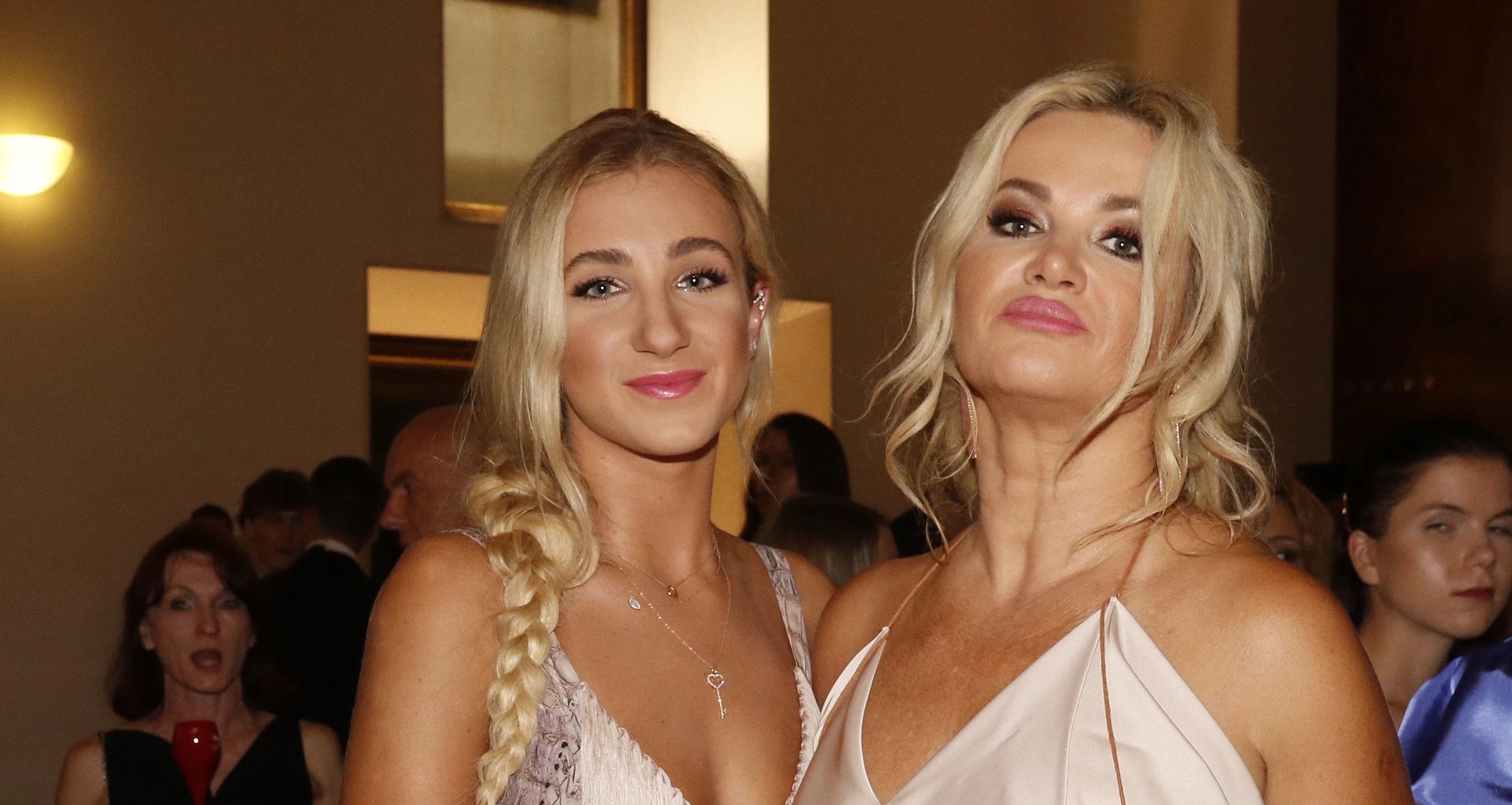 Monika Babišová si užívá dovolenou s dcerou Vivien. Fanoušky překvapila volba destinace